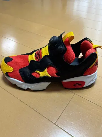 리복 인스타 펌프 퓨리 '홍콩 반환 2014' M40932