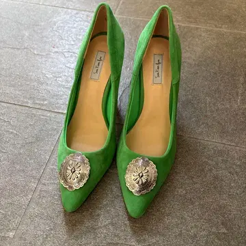 새상품급 searoomlynn 네이비 콘초 하이힐