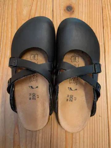 버켄스탁 로리 버키 가죽