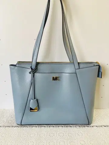 마이클코어스 라이트 블루 토트백