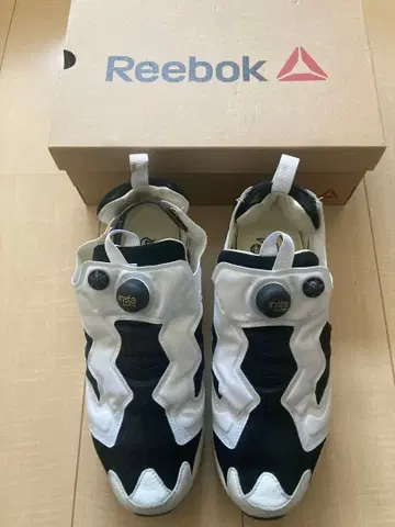 Reebok 인스타펌프 퓨리 화이트/블랙