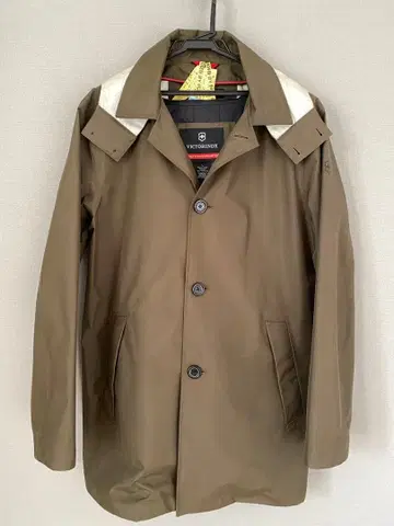 빅토리녹스 고어텍스 후드 부착 코트