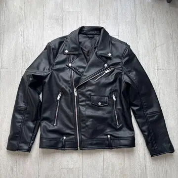 ZARA 인조 가죽 바이커 자켓 M 사이즈 미사용 새상품