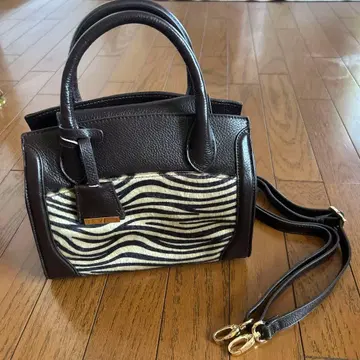 브라운 가죽 제브라 패턴 핸드백