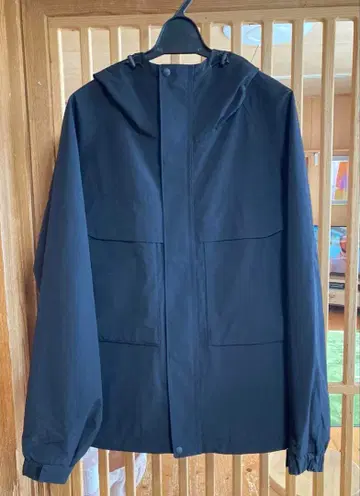 유니클로 윈드프루프 후드티 남녀 공용 L 사이즈 BLACK