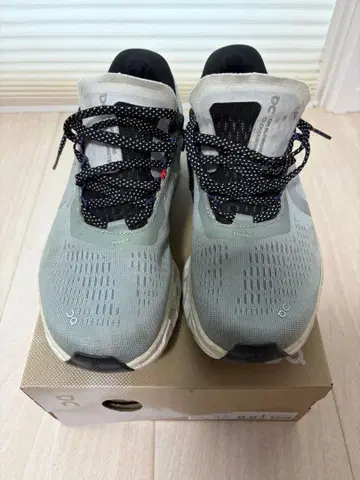 온 클라우드 몬스터 2 여성용 25.5cm