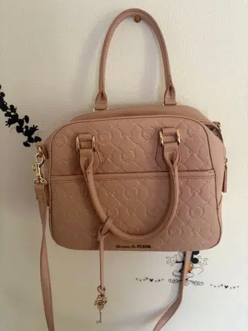 Maison de FLEUR 메종 드 플뢰르 모노그램 트라페조이드 백