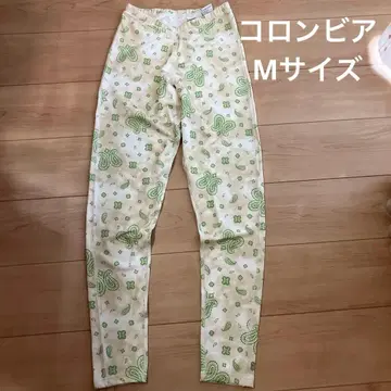 컬럼비아 스패츠 옐로우 그린과 베이지 계열 컬러