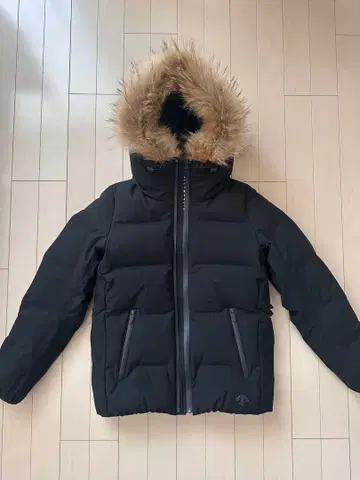 데상트 얼터레인 미즈사와 다운 M