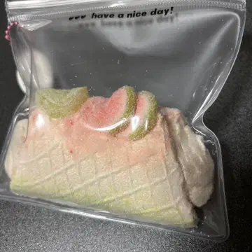 스퀴즈 폭신폭신 빵 무화과 롤 케이크