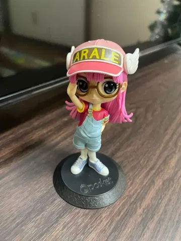 Qposket Dr.슬럼프 아라레짱 피규어 중고 새상품급 박스 없음