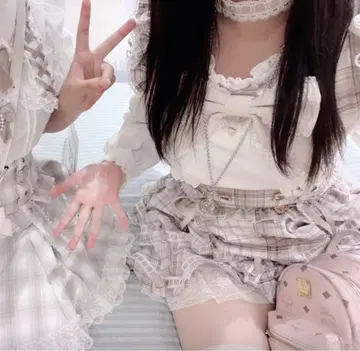 리즈리사 크로스 레이스 리본 컷 초커