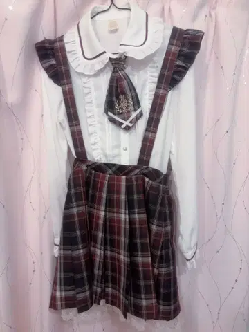 시크릿허니 로고 자수 넥타이 부착 블라우스 플리츠 버슬 스커트