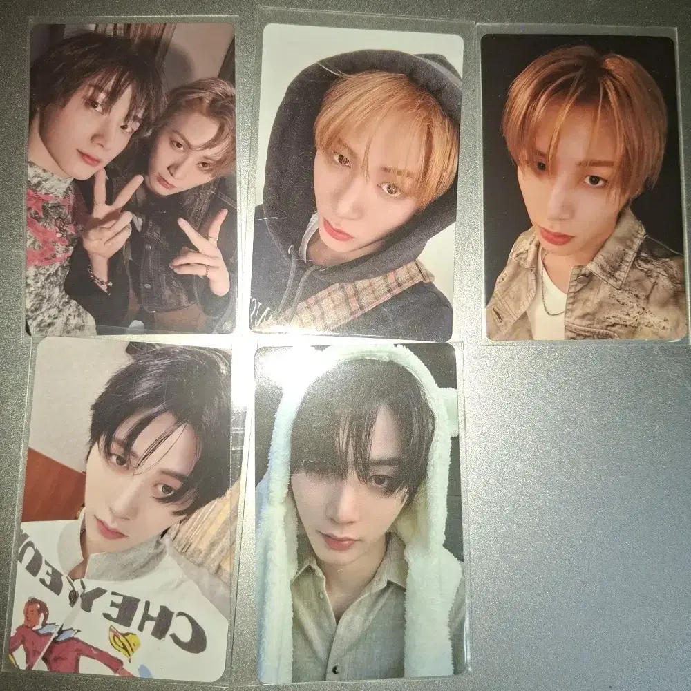 T1 T1 Keria Anorak photocard poca on Bunjang Global Site.