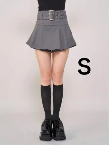 미사용 새상품 Darich 하토메 벨트 플리츠 미니 스커트 GRY S