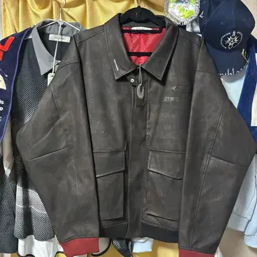 계속 한밤중이면 좋을 텐데. 페이크 레더 자켓