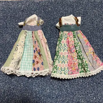 네오 브라 사이즈 아웃핏 2벌 세트 중고 약간 할인했습니다.