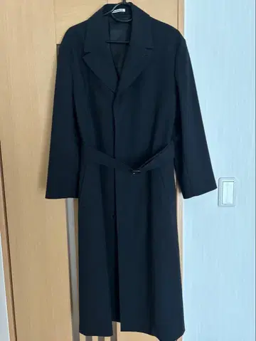 AURALEE 벨트 포함 블랙 롱 코트