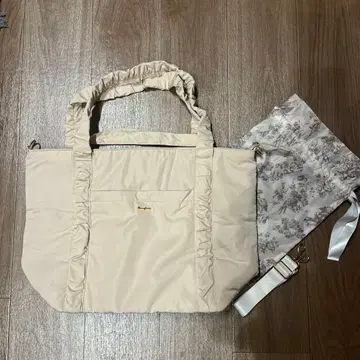 프랑 프랑 클래식 플라워 트래블 백 라이트 핑크