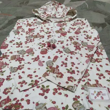 PINK HOUSE 초귀여운 인기 이치고 & 샤무병 후드티