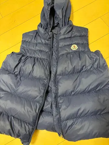 MONCLER 네이비 다운 베스트 140