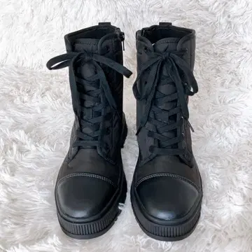 UNIQLO:C 패디드 레이스업 부츠 블랙 24.5cm 유니클로C