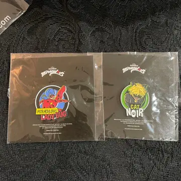 미라큘러스 레이디버그 & 캣 느와르 핀 배지 2개 세트