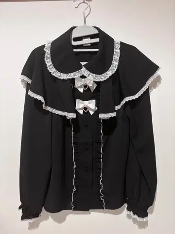 Secret Honey 케이프 블라우스 블랙