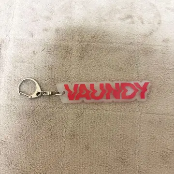 Vaundy 로고 키링 스트랩 빨간색