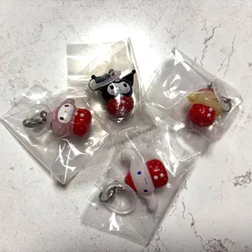 산리오 딸기 메지루시 액세서리 마이멜로디 쿠로미 시나몬 폼폼푸딩