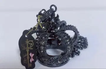 수요일의 앨리스 왕관 목걸이 실버 그레이