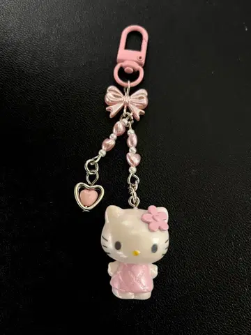 산리오 Hello Kitty 시크릿 키링 (핑크)