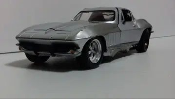 제이다 콜벳 커스텀