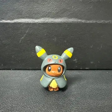 이브이 블래키 판초 코스튬 피규어