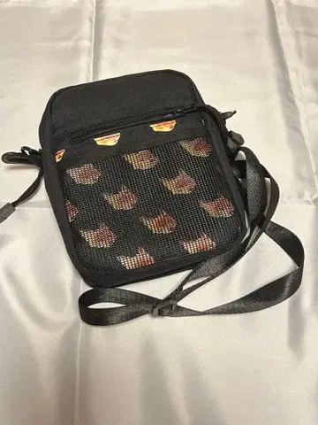 주토피아 키디랜드 닉 와일드 메쉬 포켓 부착 숄더백