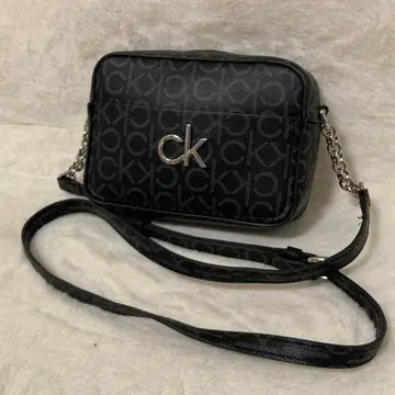 컨디션 최상 캘빈클라인 숄더백 체인 올 패턴 로고 카메라백