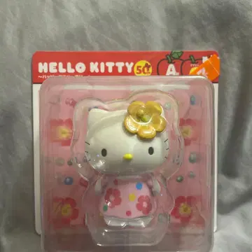 헬로키티 50주년 기념 피규어