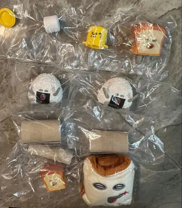 빵도둑 가챠 피규어 컬렉션 오니기리 보이의 여행 시작