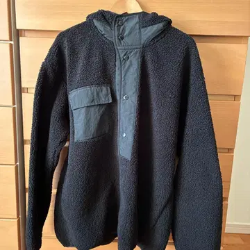 GU 블랙 보아 후드 부착