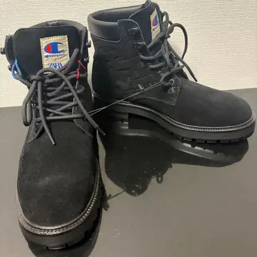 [완판템] Champion x ZARA 레이스업 가죽 부츠 26.5cm