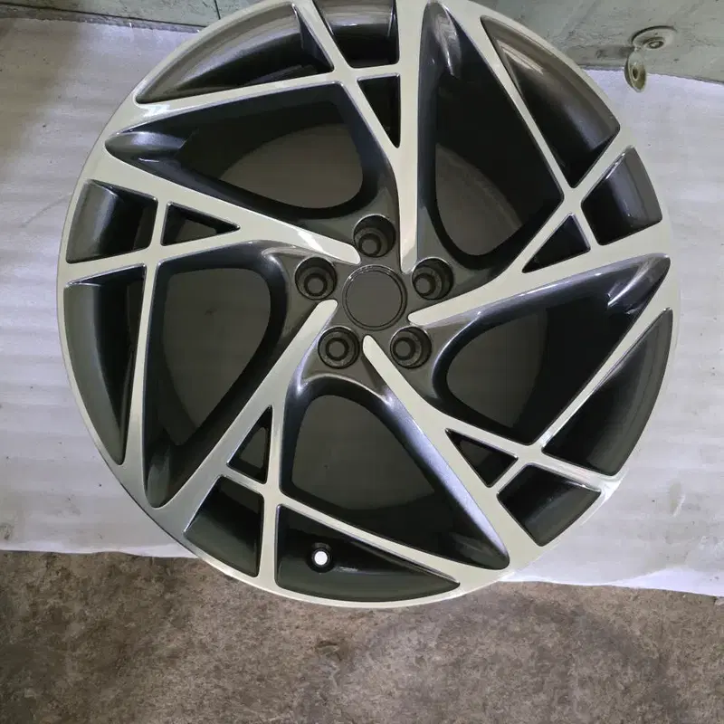 제네시스 G90 RS4 20인치 순정 휠 리어 9.5J 45 낱개