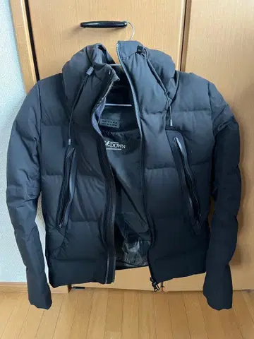 데상트 마운테니아 미즈사와 다운 M 사이즈