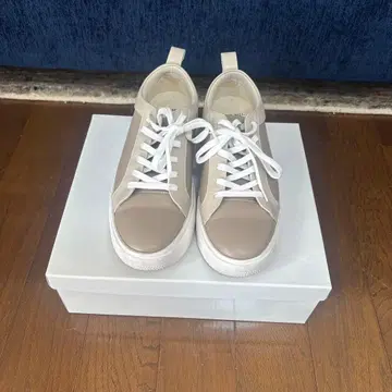 긴자 카네마츠 AQUA BELL 스니커즈 24cm