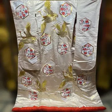 우치카케 색 우치카케 순수 실크 니시진 비단 금색 바탕