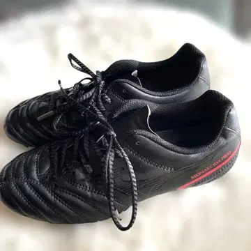 모나르시다 블랙 축구화
