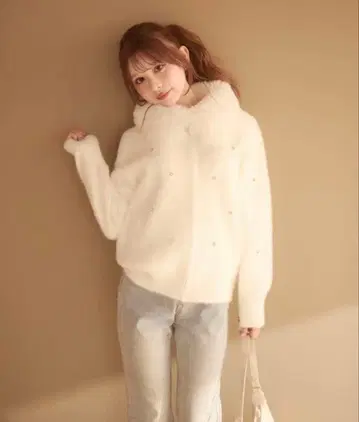 비쥬 달린 퍼 자켓 아이보리