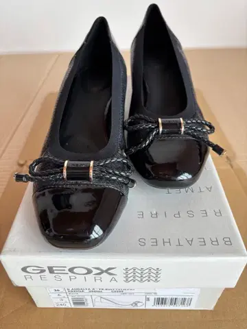 GEOX RESPIRA 블랙 하이힐 펌프스