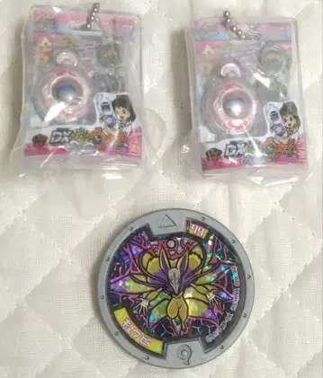 요괴워치 가챠가챠 후미짱 ver.와 큐비 메달