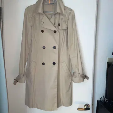 K.T. 베이지 트렌치코트 사이즈 9