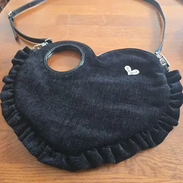 Think Bee! 하트형 백 블랙